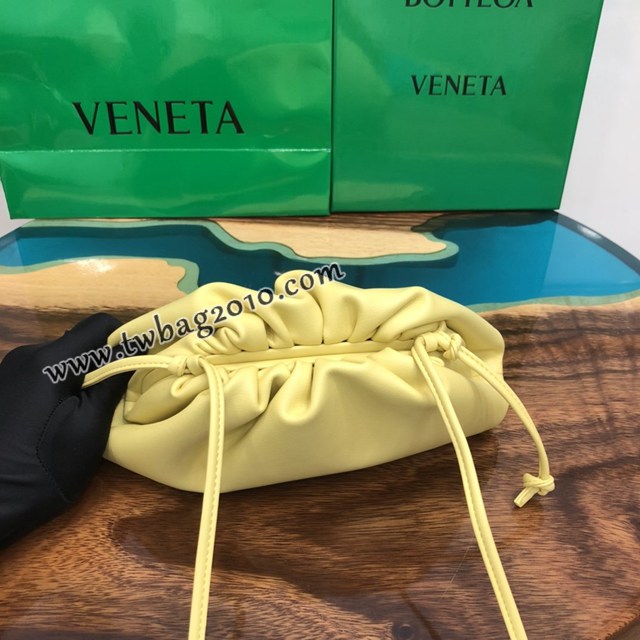 Bottega veneta高端女包 98057 寶緹嘉The pouch雲朵包 BV經典款小號編織女包  gxz1375